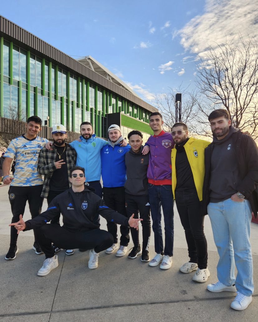 BenRemez's tweet photo. Always such and honor representing the @SJEarthquakes at @eMLS Cup in Austin this year. Not the result I wanted but I am learning more every year. I will make this city and club proud 🔜.

I want to thank my family and friends for the support thought the weekend. 

#vamosSJ 💙🖤 https://t.co/VGqVjGb6aS