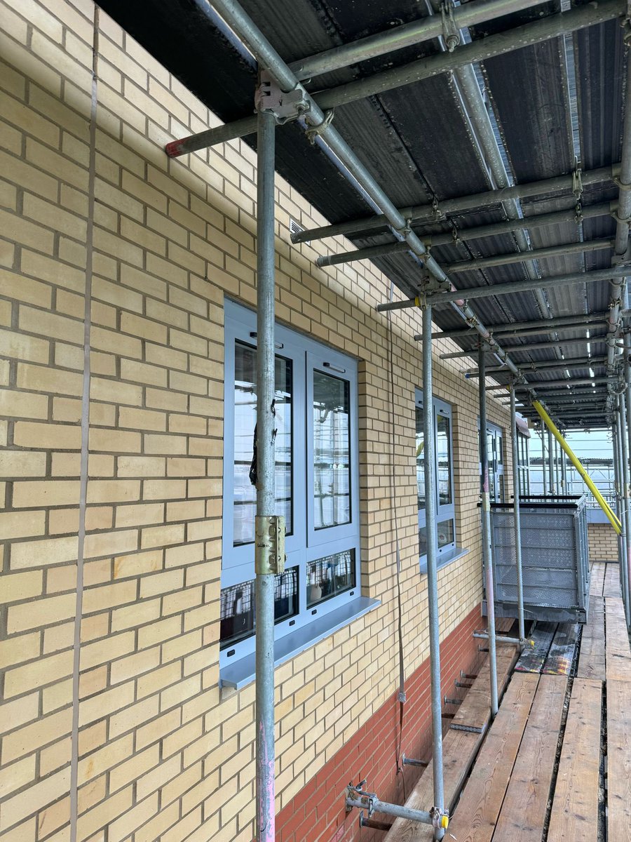 fullworksltd's tweet photo. Final stages of the brick installation at our Priory Heights in Slough. This has been an amazing project to be a part of.  #prioryheights #slough #fmb #commercial #commercialproject #regenaration #bricks #bricklaying #towerblock #constructionline #federationofmasterbuilders https://t.co/vkf90SKOf2