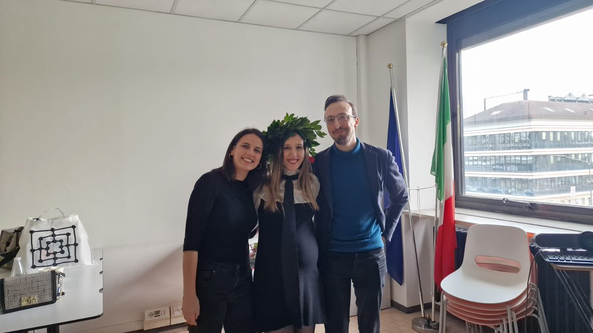 I defended my PhD thesis with Laude in #bioengineering and #AI at @polimi on #multimodal data to predict #IO in #NSCLCThanks to my mentors @marinagarassino Prof. Pedrocchi @protoss1986 and commission @jnkath @saramoccia thanks to my team @AI_ON_Lab and lung team at @IstTumori