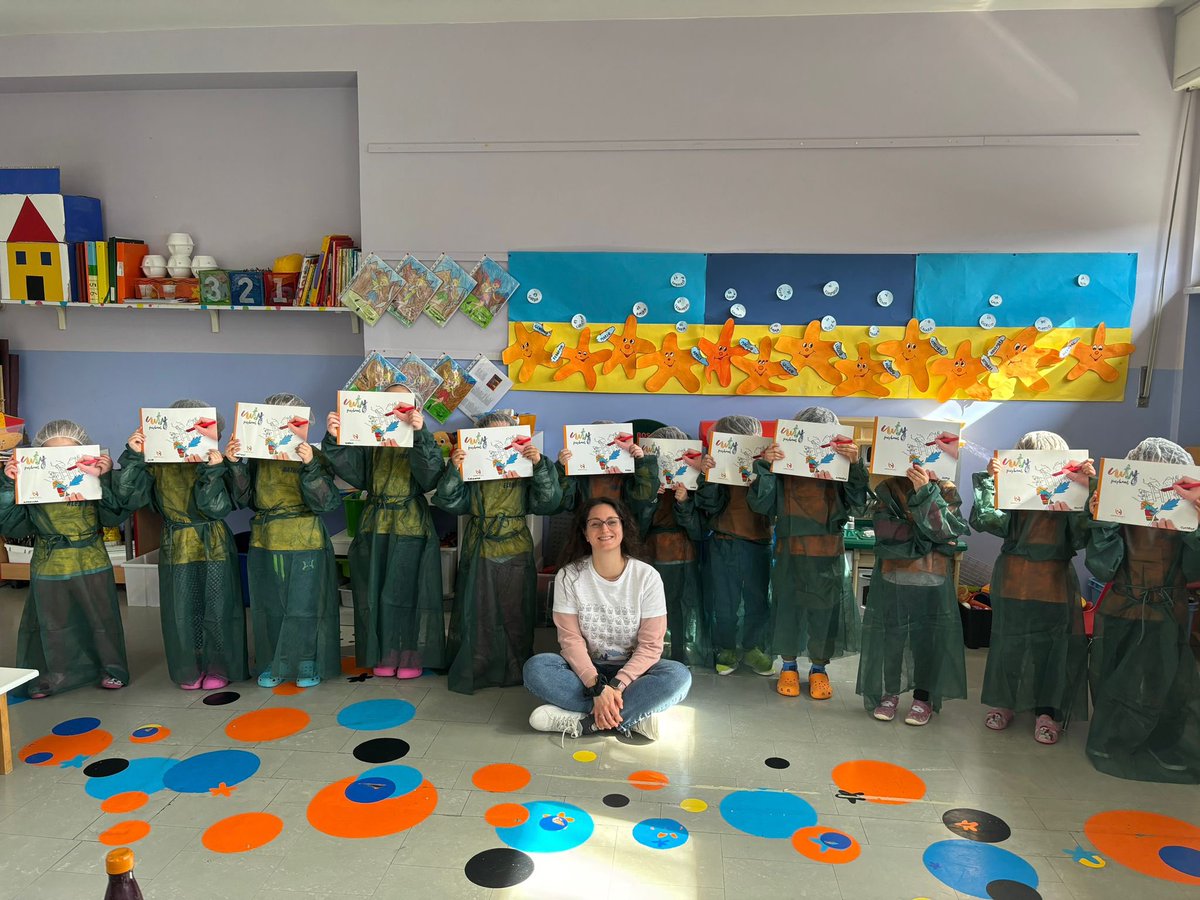 cute_project's tweet photo. E mentre fervono i preparativi per la prossima missione in Uganda, continua l’azione di prevenzione contro le ustioni della mascotte di Cute Project, l’elefantino Cuty! Oggi Francesca si è divertita con i bimbi della scuola d’infanzia Riva Rocci di Almese https://t.co/68CwVhZzq9