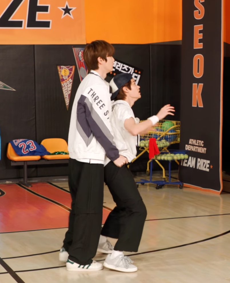 울고싶다... 나도 성찬이랑 짝피구...