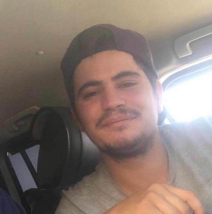 4 yıl oldu.

Gezemediğin yerler,söyleyemediğin şarkılar,yaşayamadığın aşklar yarım kaldı..

Bizlere kalan ise kocaman bir “acı” !

Senin için mücadelemiz devam 
edecek. 

Hep bizimle kalacaksın . Hasretle Sidaro .
 
 #sidaruygurlar