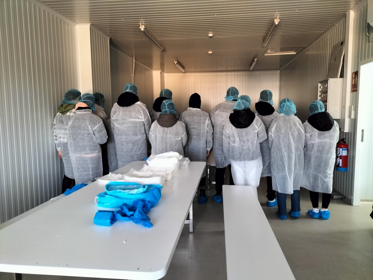iesrioduero (@iesrioduero) on Twitter photo En la recta final de febrero hemos visitado la empresa <a href="/grupohermi/">Grupo Hermi</a> de La Cistérniga. Además de enseñarnos sus instalaciones nos han ofrecido un modelo de empredimiento y hemos descubierto una forma más saludable de comer carne. ¡Gracias por vuestra acogida! En la recta final de febrero hemos visitado la empresa <a href="/grupohermi/">Grupo Hermi</a> de La Cistérniga. Además de enseñarnos sus instalaciones nos han ofrecido un modelo de empredimiento y hemos descubierto una forma más saludable de comer carne. ¡Gracias por vuestra acogida!