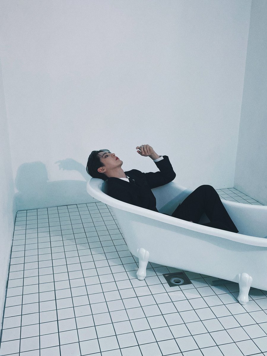 OnlyOneOfmember's tweet photo. [#규빈] 욕조맨

#OnlyOneOf #온리원오브 https://t.co/rNluQmaKxU