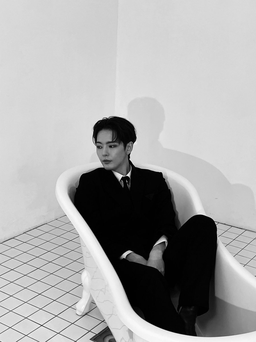 OnlyOneOfmember's tweet photo. [#규빈] 욕조맨

#OnlyOneOf #온리원오브 https://t.co/rNluQmaKxU