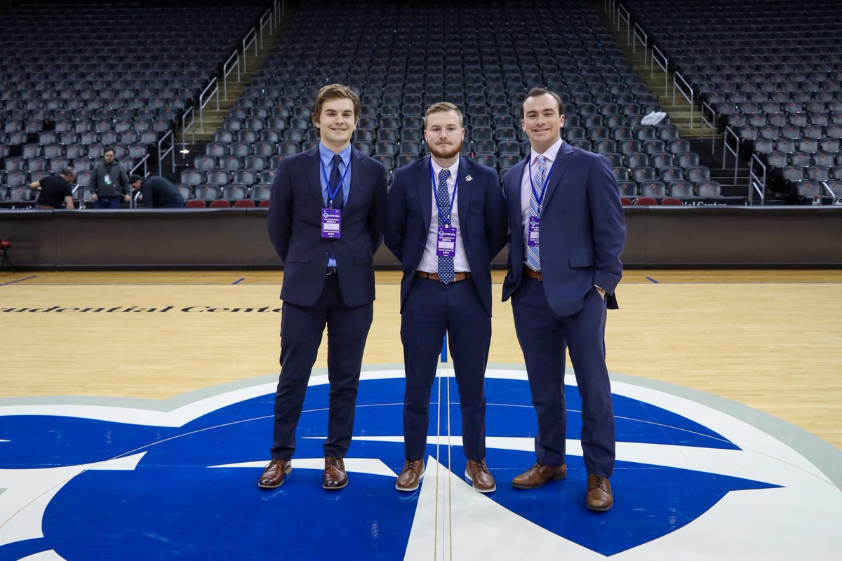 jonathan_heite's tweet photo. Senior Night with the fellas @joematthewsii @mbelf5 🏴‍☠️

📷: @kaylaa_fonseca https://t.co/HqGSnEeRFD