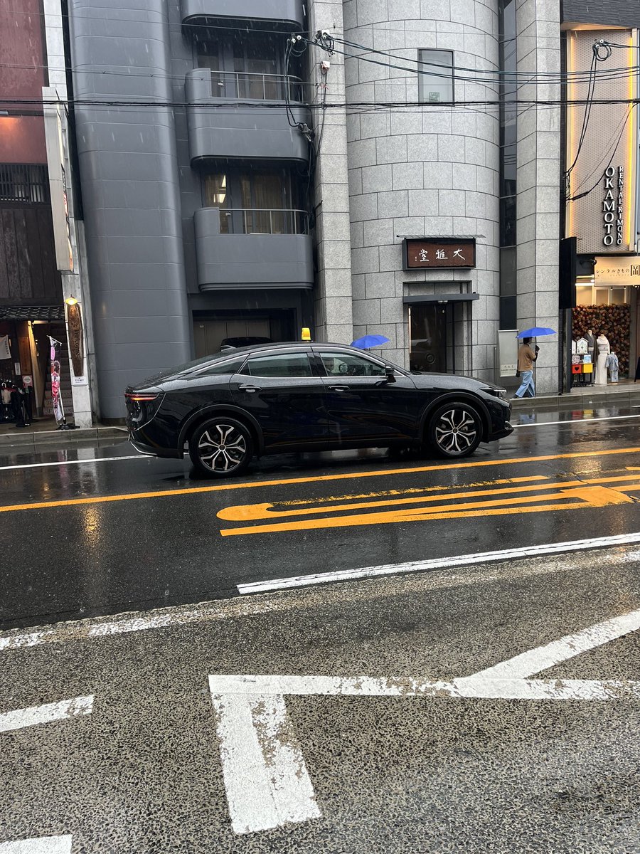 rc390_daiki's tweet photo. 新型クラウンのタクシーいた！ https://t.co/CZm1Dq6lnW