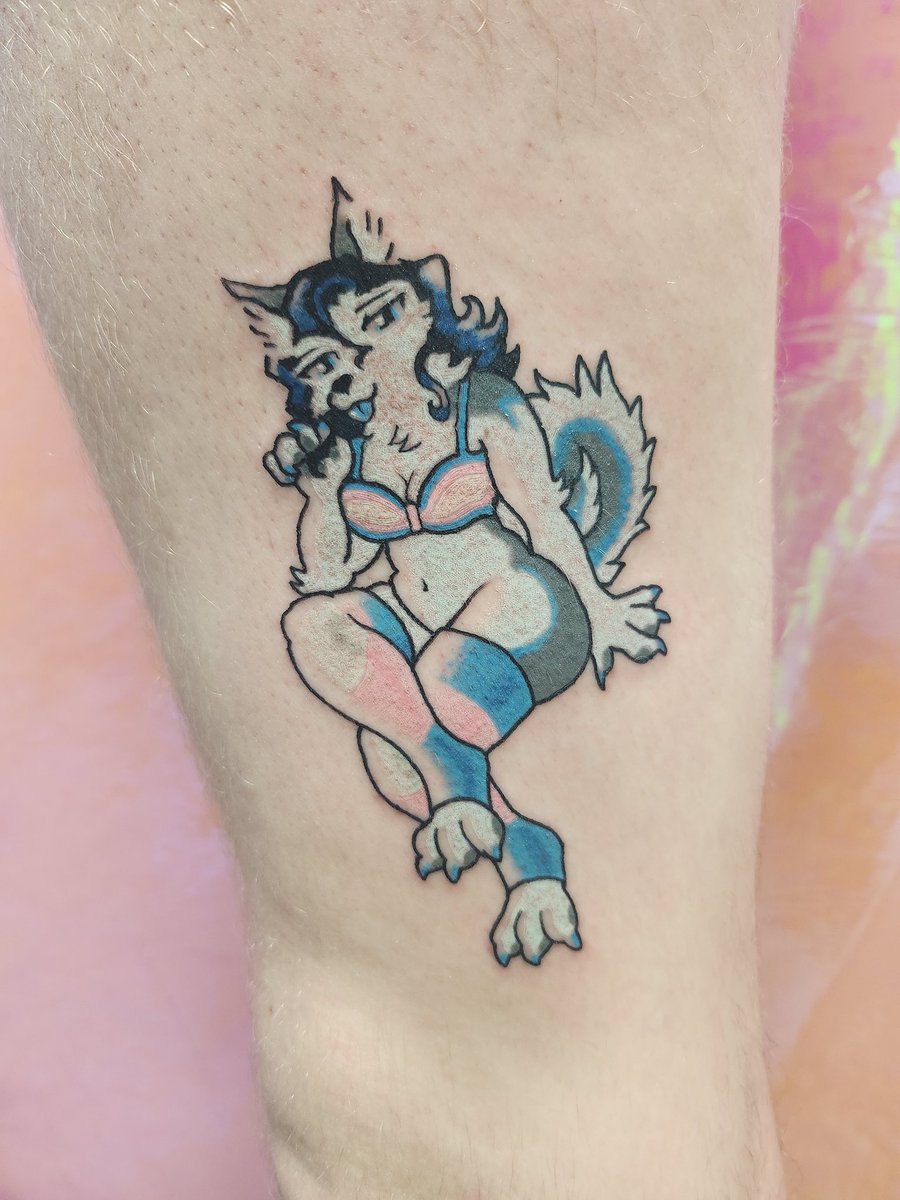 dragonsbeneath's tweet photo. Pinup for @Daft_Doge of her sona! 🐾🏳️‍⚧️🐶 this is one of my fav kind of tats to do 🎨 over the spicy knee 💁‍♀️ many thanks Maple! https://t.co/rQzNAuLcn2