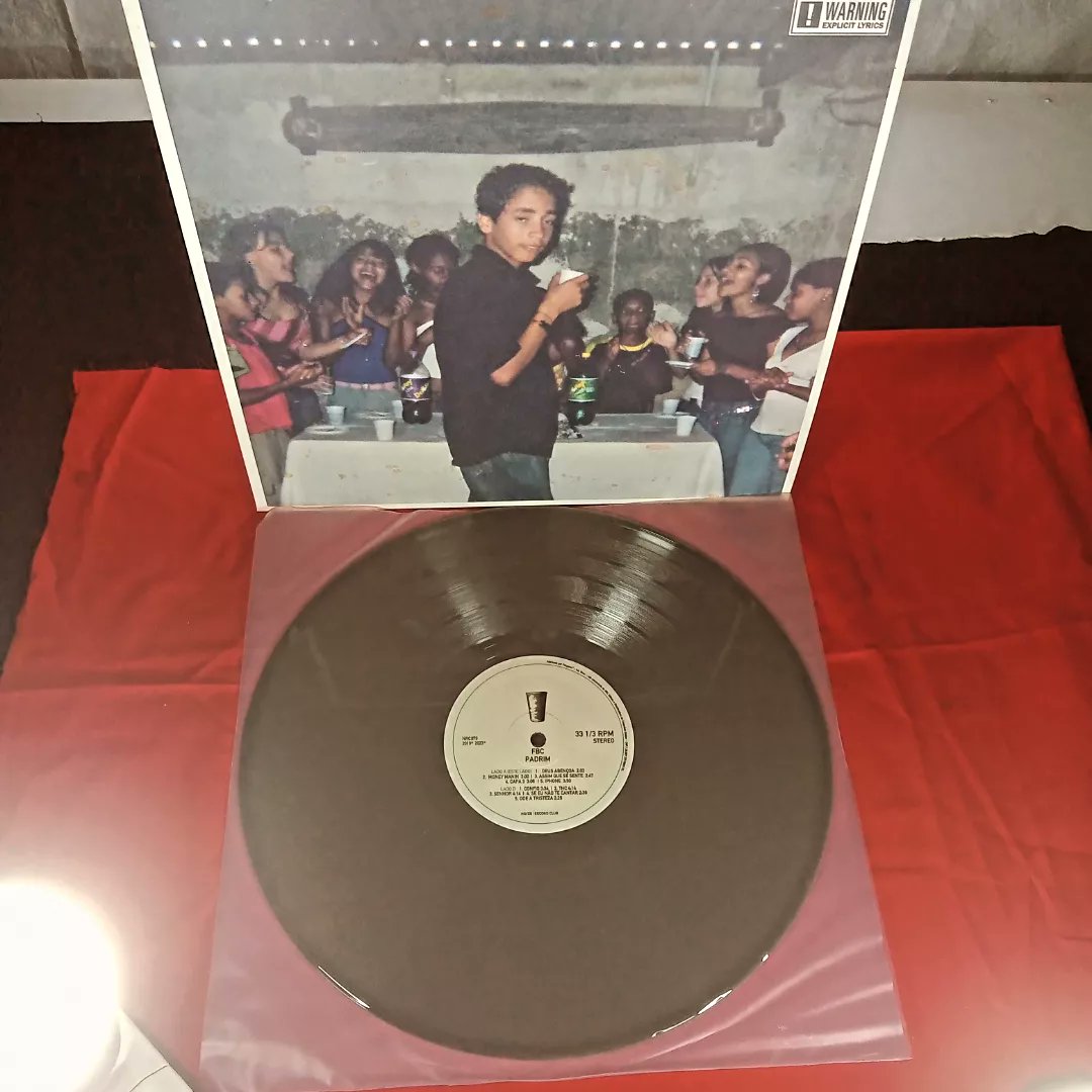 discobrasilofc's tweet photo. LP FBC 
Padrim
Noize, 2024, Estéreo

✔️ Novo 
✔️ Tiragem limitada 
✔️ Vinil transparente 

💸 R$ 250,00 + frete (a vista)
   * Juros nos cartões 

☎️ (81) 99798-6001 (Telezap)

#fbc 
#padrim 
#rap 
#vinil
#vinilmania
#vinilterapia
#loucosporvinil 
#discotecabrasil 
#lojavirtual https://t.co/BGzxiODJxs