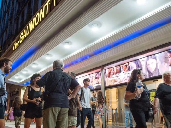 KarinArcus_ok's tweet photo. El gobierno de Macri-Milei nos quitan una porción enorme de cultura.

El titular del INCAA confirmó que venderán el histórico cine Gaumont.

#MileiEsUnaEstafa 
#ElPeorGobiernoDeLaHistoria https://t.co/ly8v8CBv5M