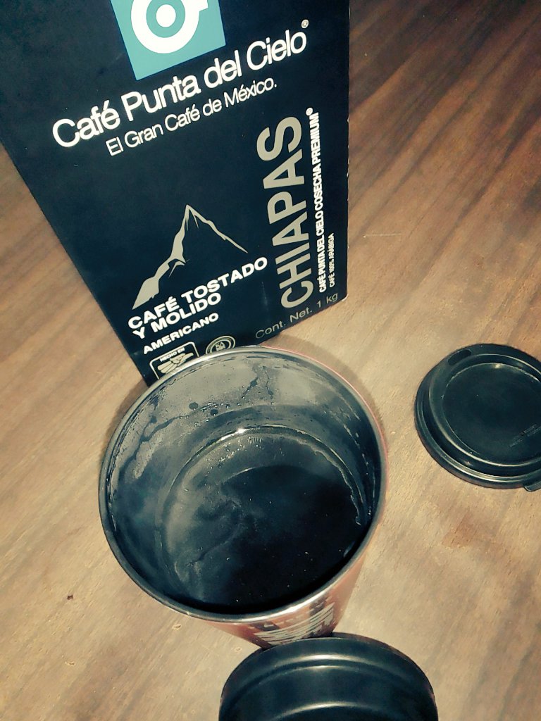 Llegó y me dijo...
- Será que podemos probar un café de Chiapas 
🤓 Así ó más sencillo¡!

@cpuntadelcielo #AmoElCafé que importa que haga calor ¡!

☕