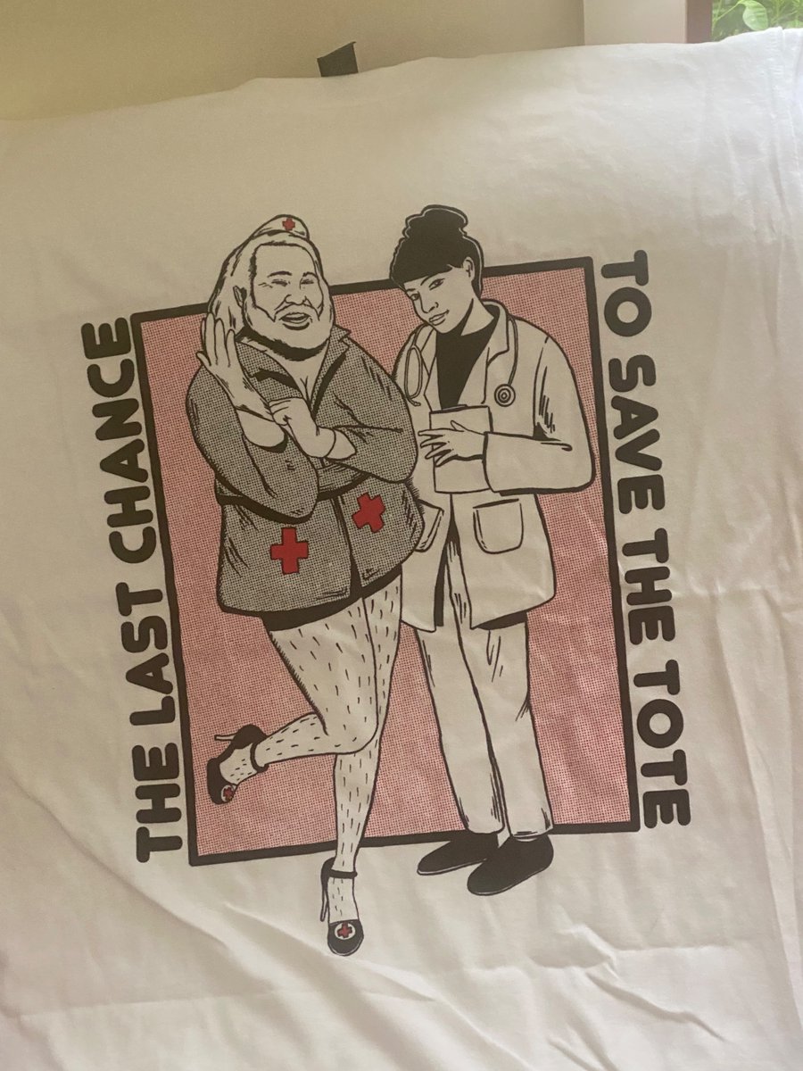 higgspg's tweet photo. My #Tshirt just arrived!! One of over 17,000 people happy to support the purchase of #TheTote #Collingwood #LiveMusicMelbourne https://t.co/ebj3EsA2t8 https://t.co/vBt0BE0Bgj