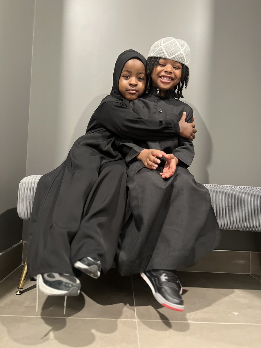 youlove_liahhhh's tweet photo. Today me and my cousin took my children out got them together &amp; went to pray. For 5 years old &amp; there first time they did AMAZING.Alhamdulillah ❤️ ( start them young ). https://t.co/c5zsUoku5K