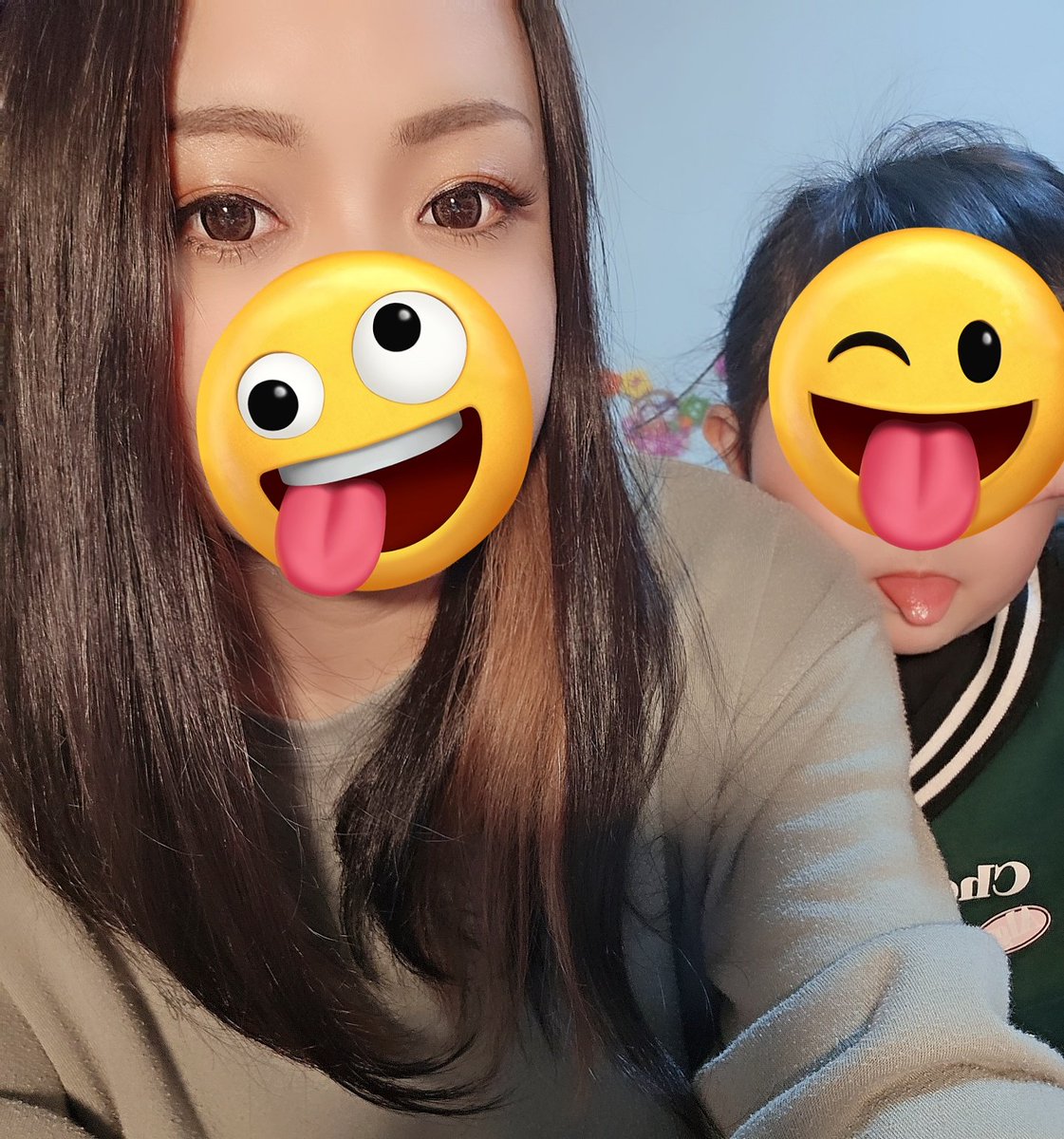 memedate2616's tweet photo. 娘ちゃん数日前に
自分で髪の毛切ったから
人生初めての美容室✂️
ついでにおもちゃの人形の
髪の毛も切ってた💦
はさみ使っちゃだめって
言ってたのに💦
気づいた時かなり焦った(꒪ω꒪υ)

ついでに私も美容室😁 https://t.co/xMX1Zcpn46