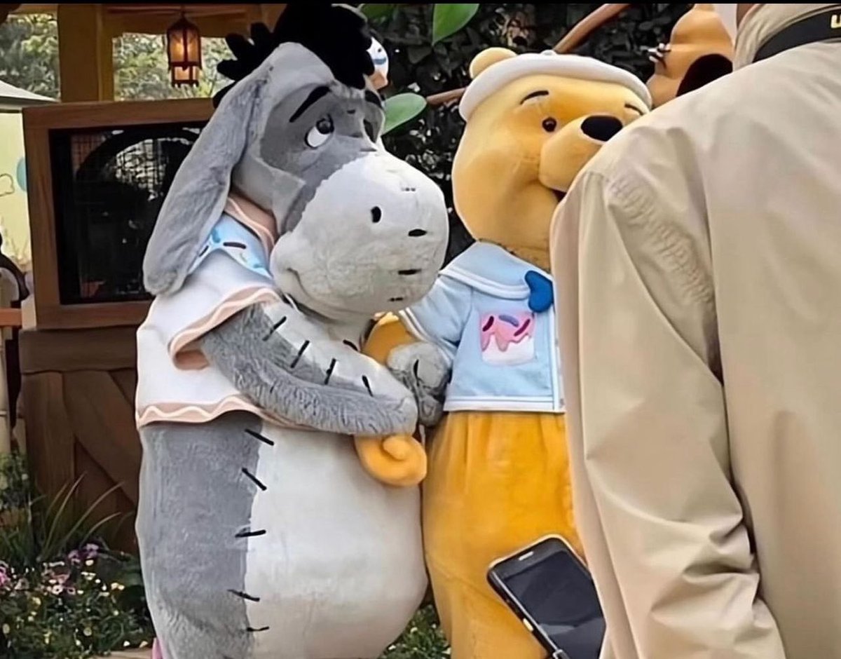 when your popular friend runs into someone they know