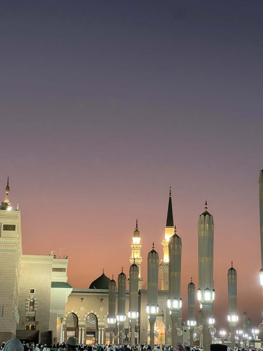 ( ◕◡◕)っ tweet media