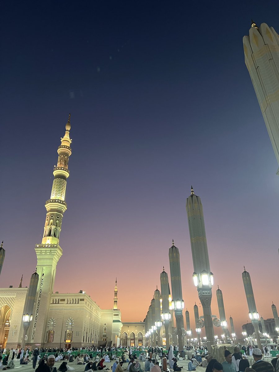 ( ◕◡◕)っ tweet media