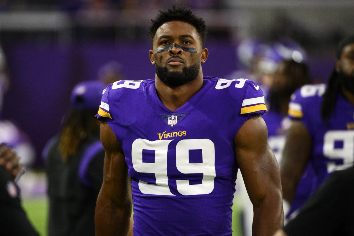 nflrums's tweet photo. Best #NFL Free Agents Available After Day 1

#Vikings Danielle Hunter 
#Ravens Patrick Queen
#Titans Derrick Henry
#Jaguars Calvin Ridley
#Bucs Devin White
#Cowboys Stephon Gilmore
#Cowboys Tyron Smith 
#Lions CJ Gardner Johnson 
#Commanders Kendall Fuller
#Cardinals Marquise Brown 
#49ers Chase Young 
#49ers Arik Armstead 
#Bucs Lavonte David 
#Ravens Jadeveon Clowney 
#Broncos Justin Simmons 
#Colts Kenny Moore
#Commanders Curtis Samuel 
#Bengals DJ Reader
#Seahawks Bobby Wagner
#Bears Darnell Mooney
