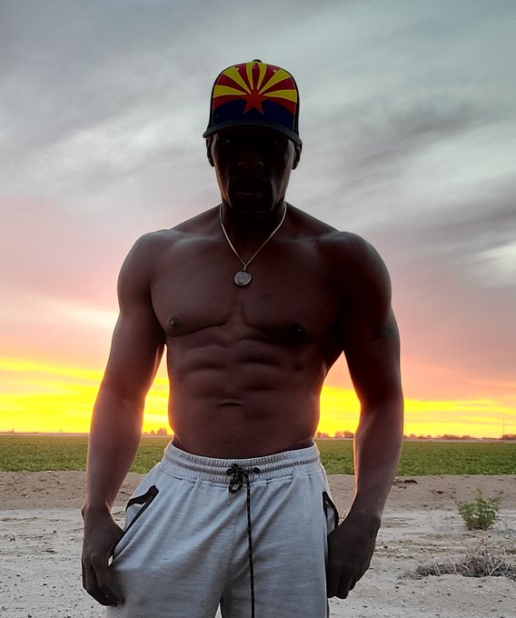 This what AZ produces #az #Arizona #Oscars2024    #sunset #sunsetphotography https://t.co/sRLjw4guL8<a href="/tag/az"class="tags">#az</a><a href="/tag/arizona"class="tags">#Arizona</a><a href="/tag/oscars2024"class="tags">#Oscars2024</a><a href="/tag/sunset"class="tags"><span>#sunset</span></a><a href="/tag/sunsetphotography"class="tags"><span>#sunsetphotography</span></a>