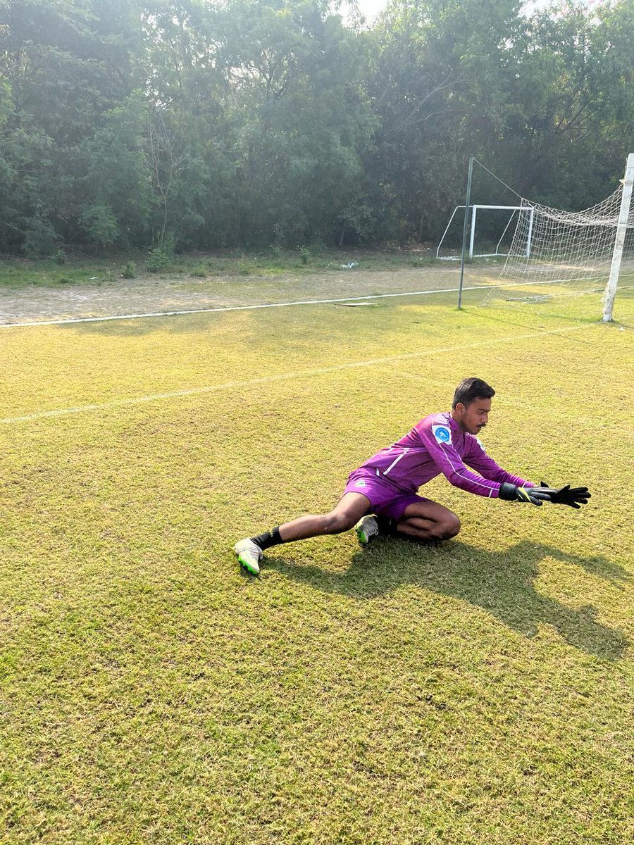AiplFc's tweet photo. Pre-game warm ups at JLN Stadium. 

#AIPLFC https://t.co/rWGoUDXBua