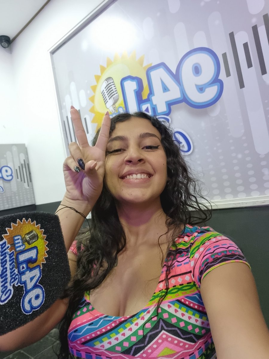 Genesis_dcm's tweet photo. @_caarloosgil Amo estar aquí 🎤😍 https://t.co/hK07FpP4IY