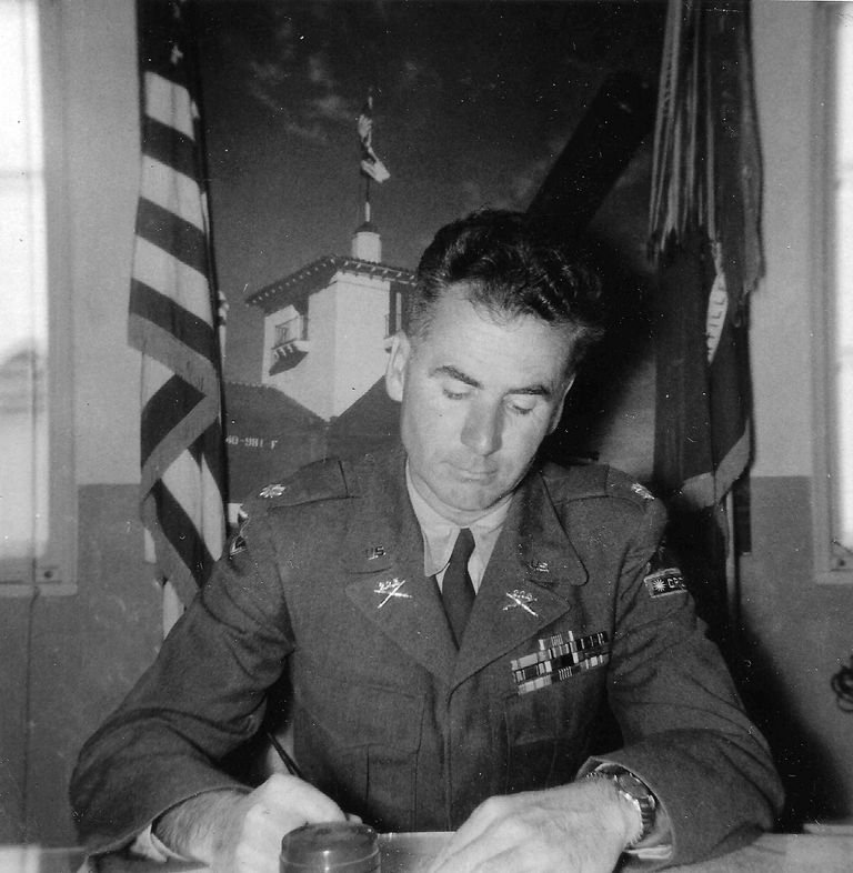 ssgcav's tweet image. Recently discovered photo of LTC Eldon C. Haskell, 225th Armored Field Artillery Battalion, Santa Barbara Armory, Circa 1954-1959
#Redleg #40thID #CAARNG #Artillery #225ArdFA