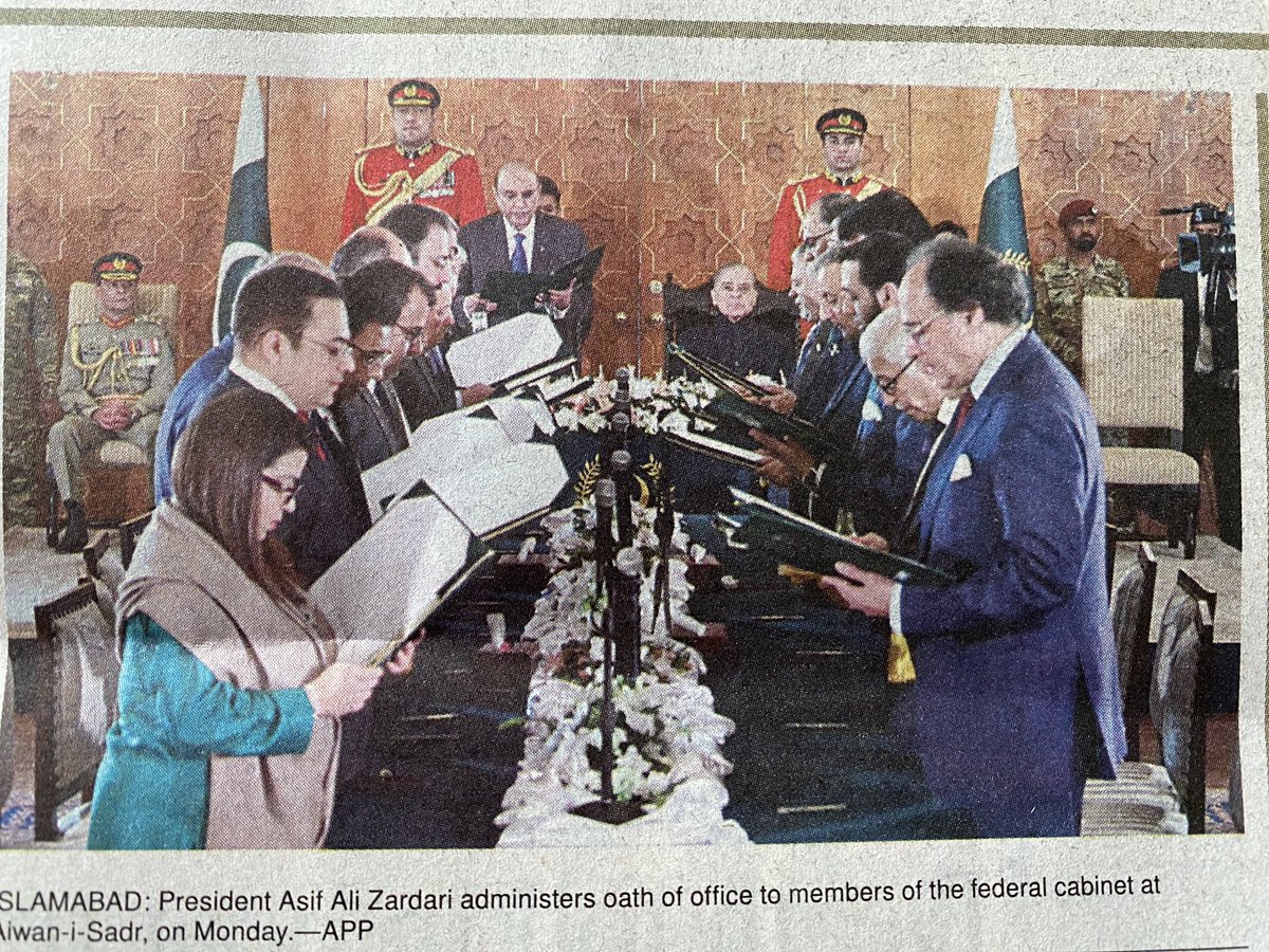 Taimur_Laal's tweet photo. Mohammed Aurengzeb former CEO of HBL was given Pakistani citizenship AFTER being sworn in as finance minister. https://t.co/q25RLCO5MW