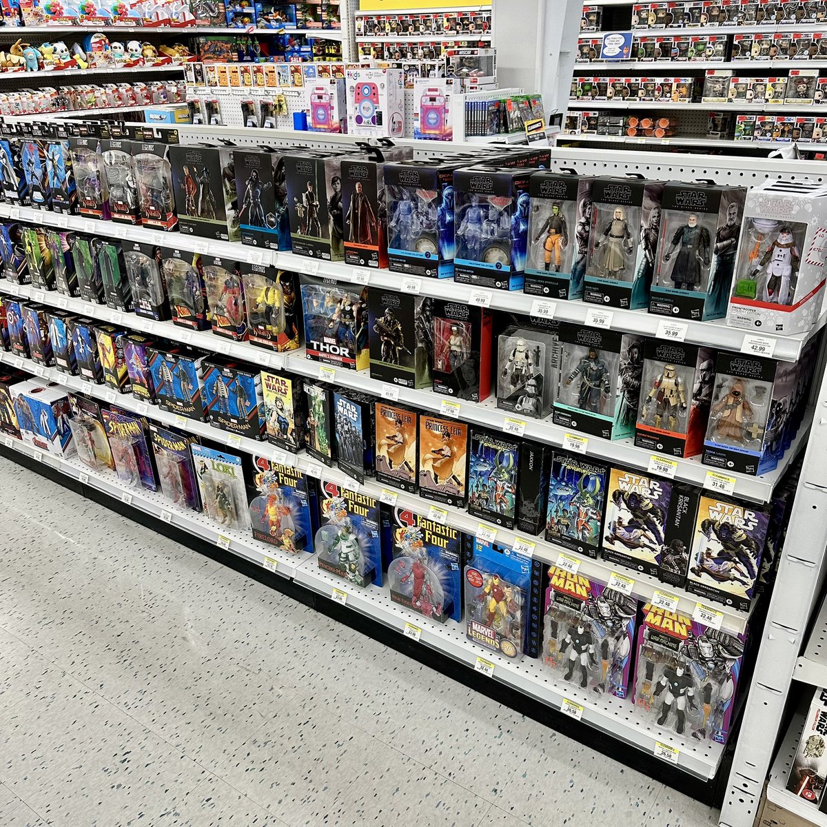 T3XACAN0's tweet image. I re-merchandised the (ACTION FIGURES &amp;amp; COLLECTORS) aisle ✅👍🏽🎬📺
📸: TAKEN: DECEMBER 22, 2023
📌: POST: MARCH 11, 2024
#toysruscanada #sherway #hasbro #hasbropulse #collectibles #gijoe #gijoeclassifiedseries #classifiedseries #indianajones #indianajonesadventureseries