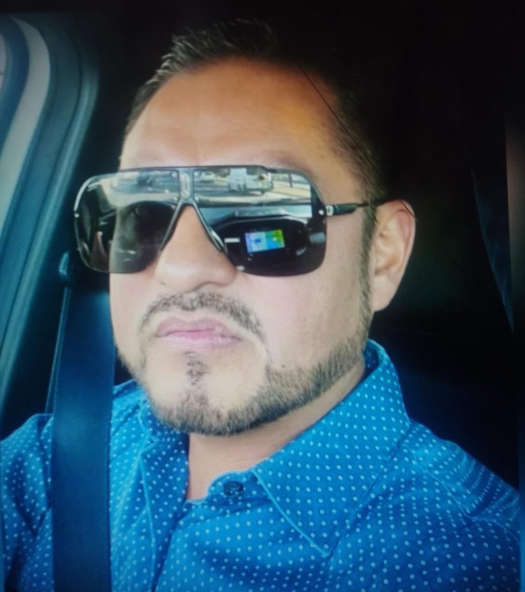 c4jimenez's tweet photo. SE PIDE AYUDA!
BUSCAN a PERITOS de @FGRMexico DESAPARECIDOS
Kassandra Dominguez 
Enrique Linares
Sus compañeros los buscan.
Su último contacto fue el domingo a las 22:45 cuando salieron en una Pickup blanca de Cuernavaca @GobiernoMorelos rumbo a Chilpancingo @Gob_Guerrero https://t.co/fMTr5AdoUS