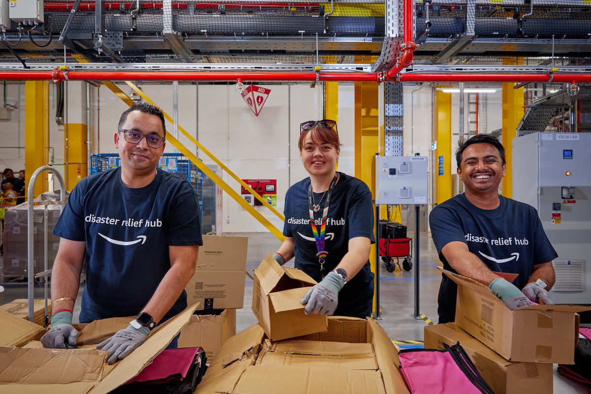 Thank you to our dedicated Amazonian volunteers who packed 2,300 female disaster relief hygiene kits last week. Learn more about Disaster Relief in Australia, here: amzn.to/3wZpJSf #IWD2024 #IWDxAMAZON #InspireInclusion #TogetherAtAmazon