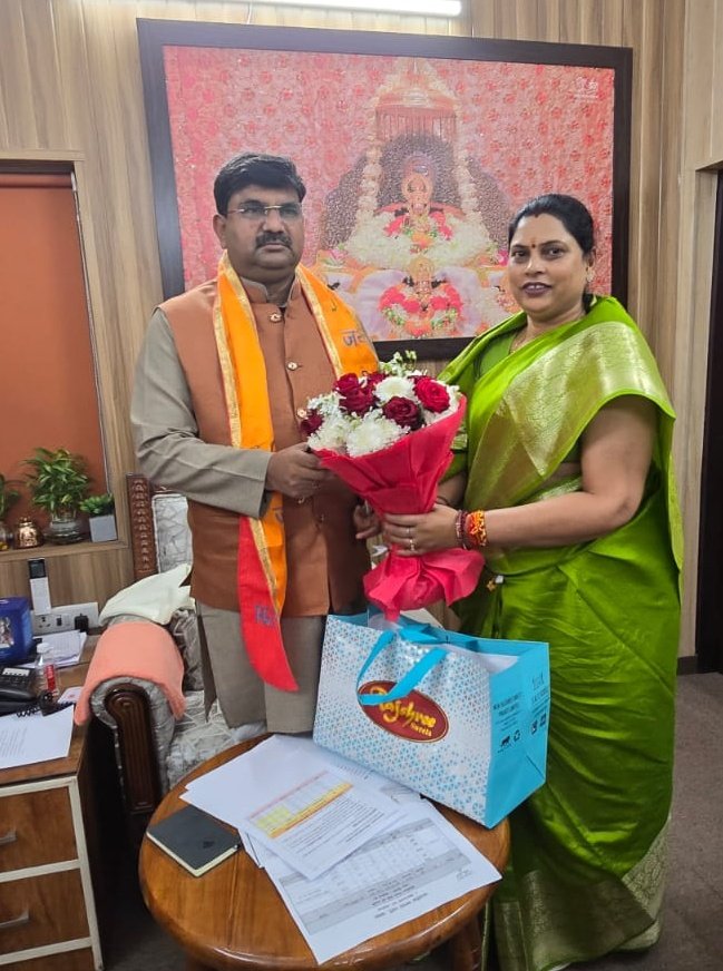 लखनऊ में उत्तर प्रदेश भाजपा के यशस्वी संगठन महामंत्री आदरणीय धर्मपाल जी भाईसाहब से शिष्टाचार भेंट किया और उनका आशीर्वाद प्राप्त किया ।

<a href="/idharampalsingh/">Dharampal Singh</a>