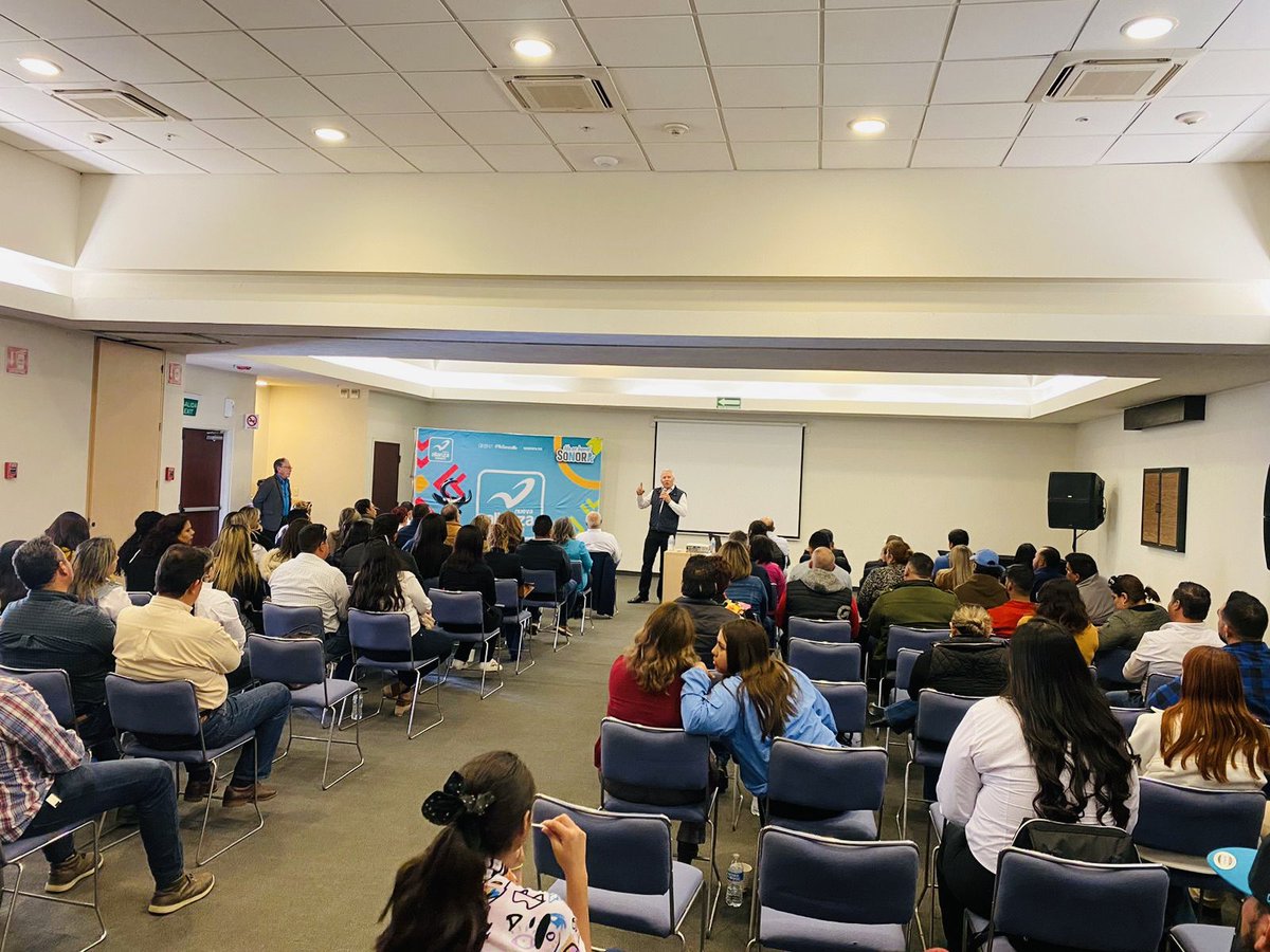NASonoraMx's tweet photo. Esta tarde, nos congratulamos por la designación de los nuevos integrantes de los comités municipales. Fue un proceso interno democrático y de calidad, el cual contribuye a una mejor organización ante cada proceso.  

#NASonora #ComitésMunicipales #TomaDeProtesta https://t.co/EiSsolOX40