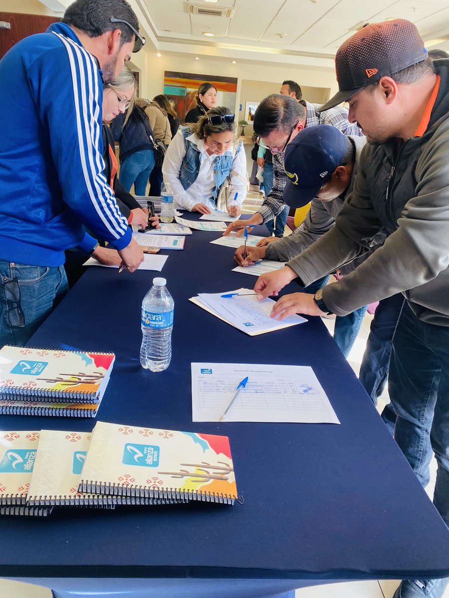 NASonoraMx's tweet photo. Esta tarde, nos congratulamos por la designación de los nuevos integrantes de los comités municipales. Fue un proceso interno democrático y de calidad, el cual contribuye a una mejor organización ante cada proceso.  

#NASonora #ComitésMunicipales #TomaDeProtesta https://t.co/EiSsolOX40