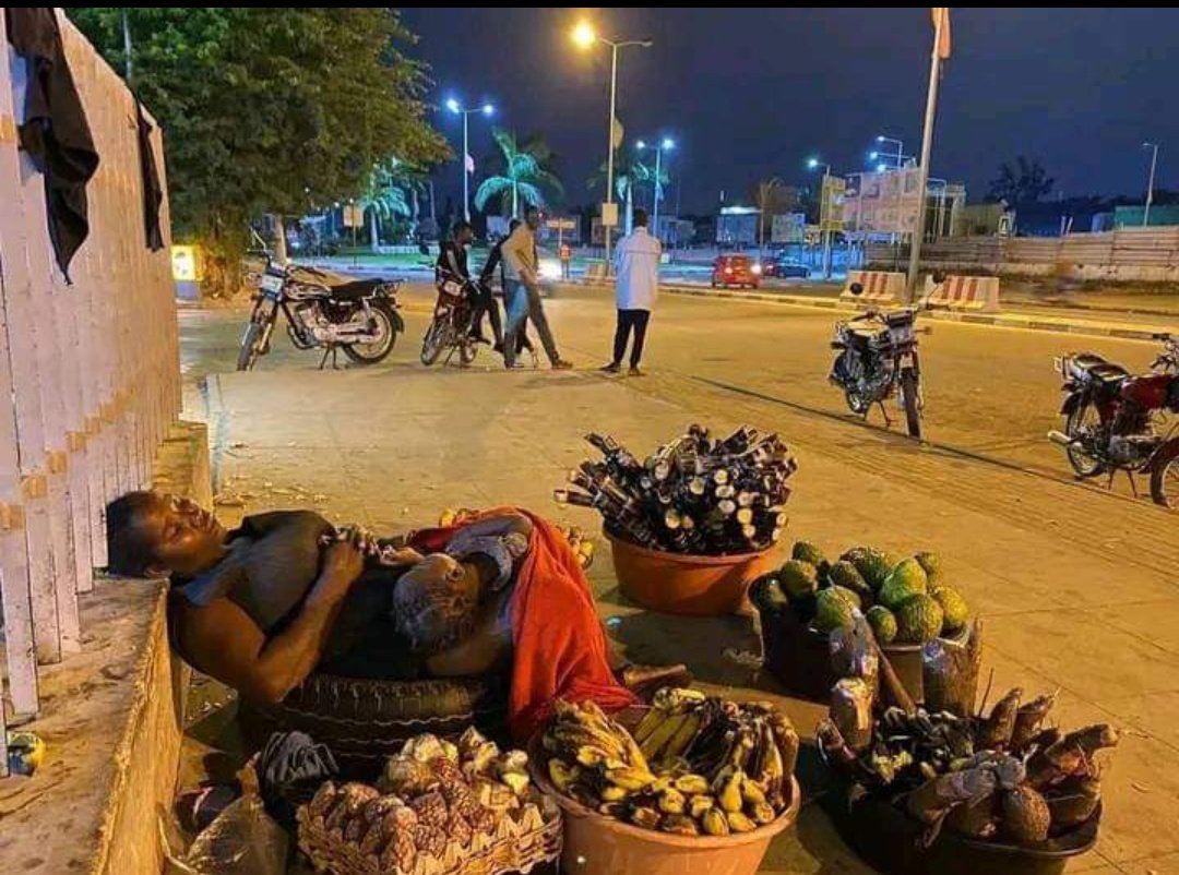 Even if your battery is at 1% please leave a ❤️ heart for all mothers.