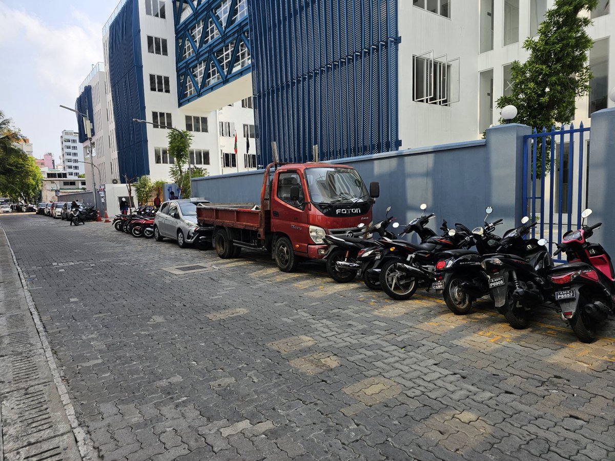 nxlen's tweet photo. @PoliceMv, please remove these,  no parking for the bikes. If we park elsewhere, it's either towed or fined with a sticker. @MaleCitymv https://t.co/NNZDaZaKnH