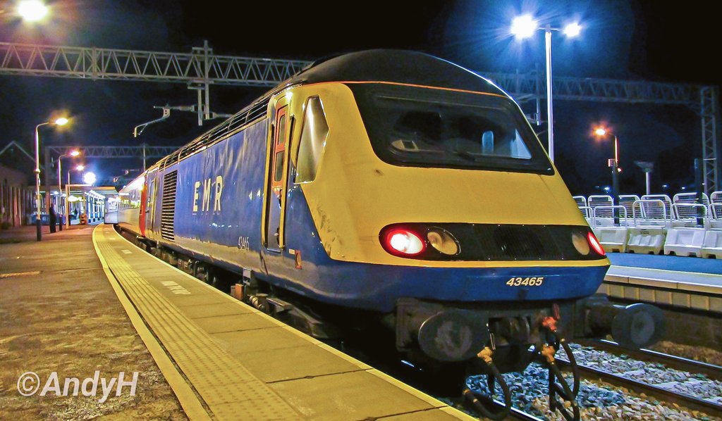 holtona72's tweet image. #HighSpeedTuesday from just over 4 years ago, @EastMidRailway #HST 43465 stands at Kettering on the rear of 1P41, the 18.37 Corby-StPancras service. A daily weekday diagram using the shorter formed 'Angel Set' with a pair of buffered power cars. #MML #EMR #RateMyBuffers 13/2/20