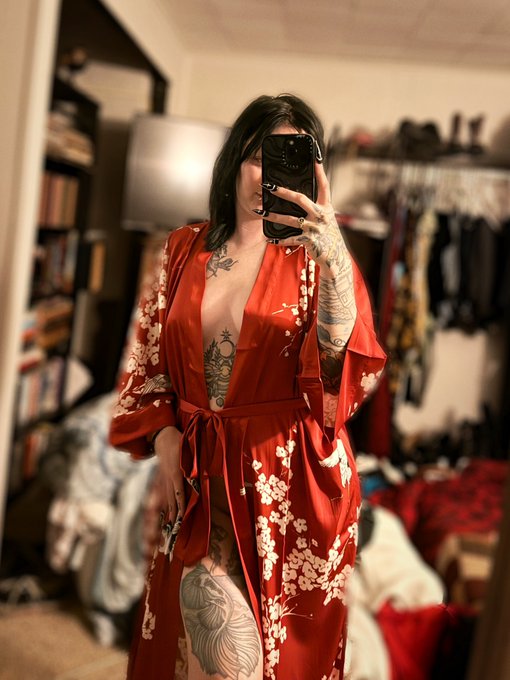 A gift from my husband 🥺🥰 @tronisbad https://t.co/e2bmmlrAnl<a class="tags" target="_blank" title="On Twitter" href="/?out=eyJ0eXAiOiJKV1QiLCJhbGciOiJIUzUxMiJ9.eyJpYXQiOjE3MjMwODI1MzYsImlzcyI6InR3cG9ybnN0YXJzLmNvbSIsIm5iZiI6MTcyMzA4MjUzNiwiZXhwIjoxNzU0NjE4NTM2LCJyZWRpcmVjdF91cmwiOiJodHRwczovL3R3aXR0ZXIuY29tL3Ryb25pc2JhZCJ9.Ti5me6ax1LwP5Dqyg2GccdXjZ5lfHubYD3K58Ep7lwG2ikBVytFuA6E8NtU_3ODHEha4TGH0ggDMqtzp_IsbDA">@tronisbad</a>