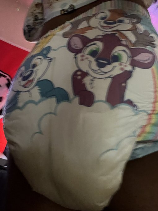 i got to try tiny tails!!!! i love em good job @ABUDiapers https://t.co/AaFm1KvDHD