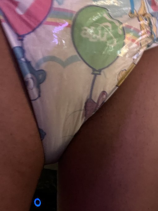 i got to try tiny tails!!!! i love em good job @ABUDiapers https://t.co/AaFm1KvDHD