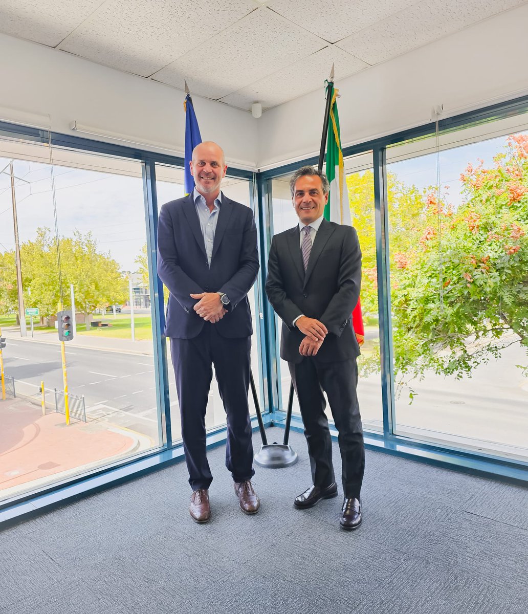 The Consul of Italy, Ernesto Pianelli, had the recent pleasure of meeting with Marco Fontana, Managing Director of Ghella Australia, an internationally renowned Italian construction company, to discuss potential investment opportunities in SA.