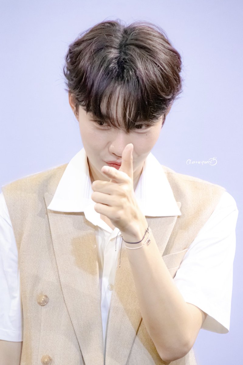 cherriexpeachh's tweet photo. หม่ามี๊อย่าดื้อจิ นุ้งจะดุแย้วนะ!
#nampingster
#RAVIPAxNamping https://t.co/coXskaYNzy