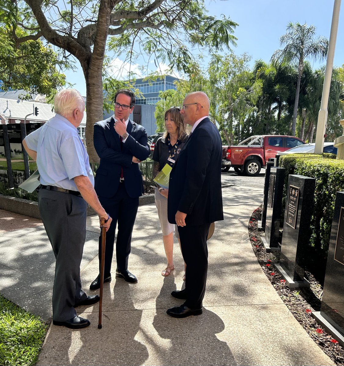 Proud to announce with @mattkeogh and @JimmySullivanMP that @RSLQueensland, in collaboration with @Mates4Mates and GO2 Health, will establish a Veterans’ and Families’ Hub in downtown Ipswich - delivering on my election commitment. Great news for our local veteran community.