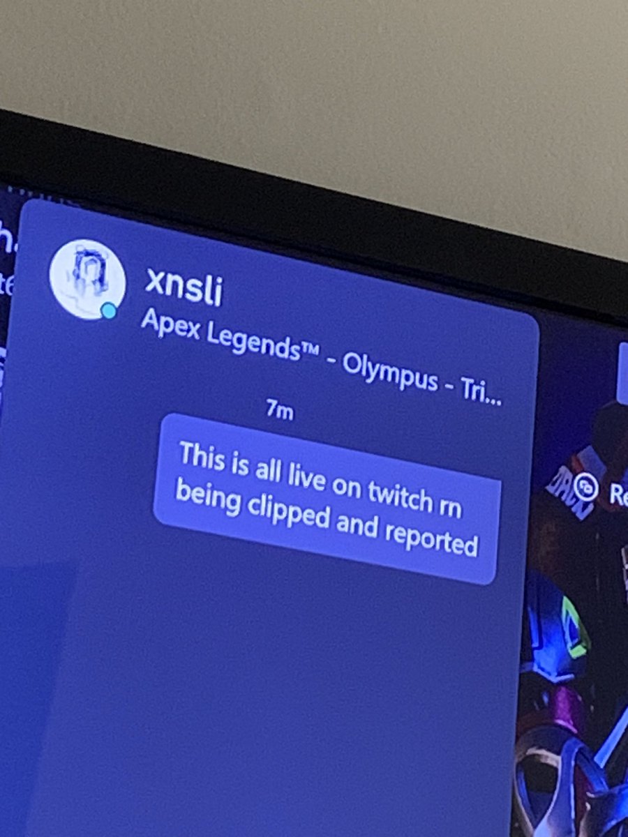 cierrasouth_'s tweet photo. @RSPN_Hideouts idk who else to report this too lmao 6 manning in duos???
#ApexLedgends #Cheaters https://t.co/G705sRPogi