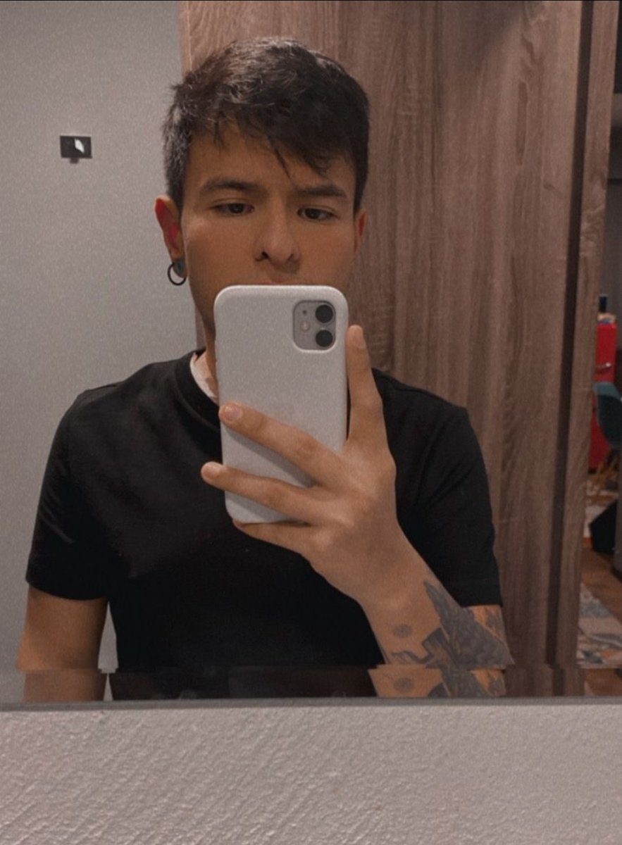 jc21cdmx's tweet photo. Bienvenido a #Jc21cdmx @alekGzx 😘

Próximamente nuestro catálogo con el, por si te lo encuentras pregúntale nuestras promociones 😈🍆🍑😉 

Recuerda preguntar no cuesta:
Pedidos al  5567483040/5586156255

📲 @choytv @jhonnoriega27 https://t.co/eSoIDtP7Qc