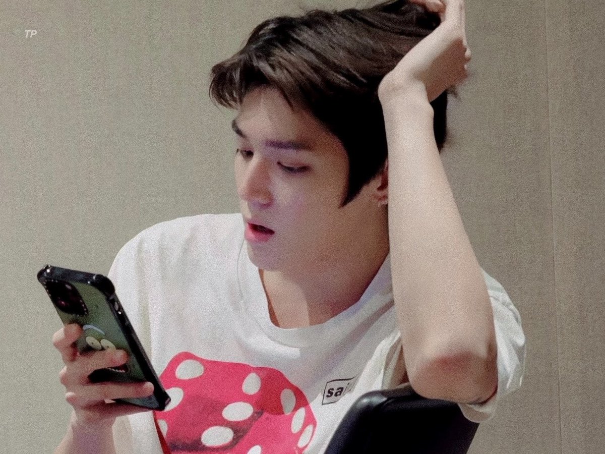 '𝙏𝘼𝙋' 𝘚𝘦𝘴𝘴𝘪𝘰𝘯, 𝘙𝘦𝘤𝘰𝘳𝘥𝘪𝘯𝘨 𝘉𝘦𝘩𝘪𝘯𝘥 𝘵𝘩𝘦 𝘚𝘤𝘦𝘯𝘦

#태용 #TAEYONG #テヨン