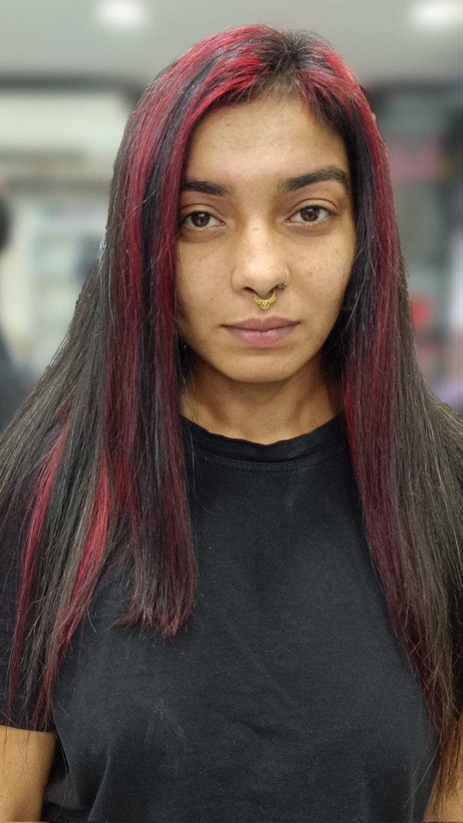 Knowing which colour to put to neutralise, green, or blue tones and give the client exactly the colour of her reference pic was what we did for our client.

#IndiaHair #HairMagic #HairColorCorrection #KolkataSalon #BeautyBlogger  #hairbypriscillacorner