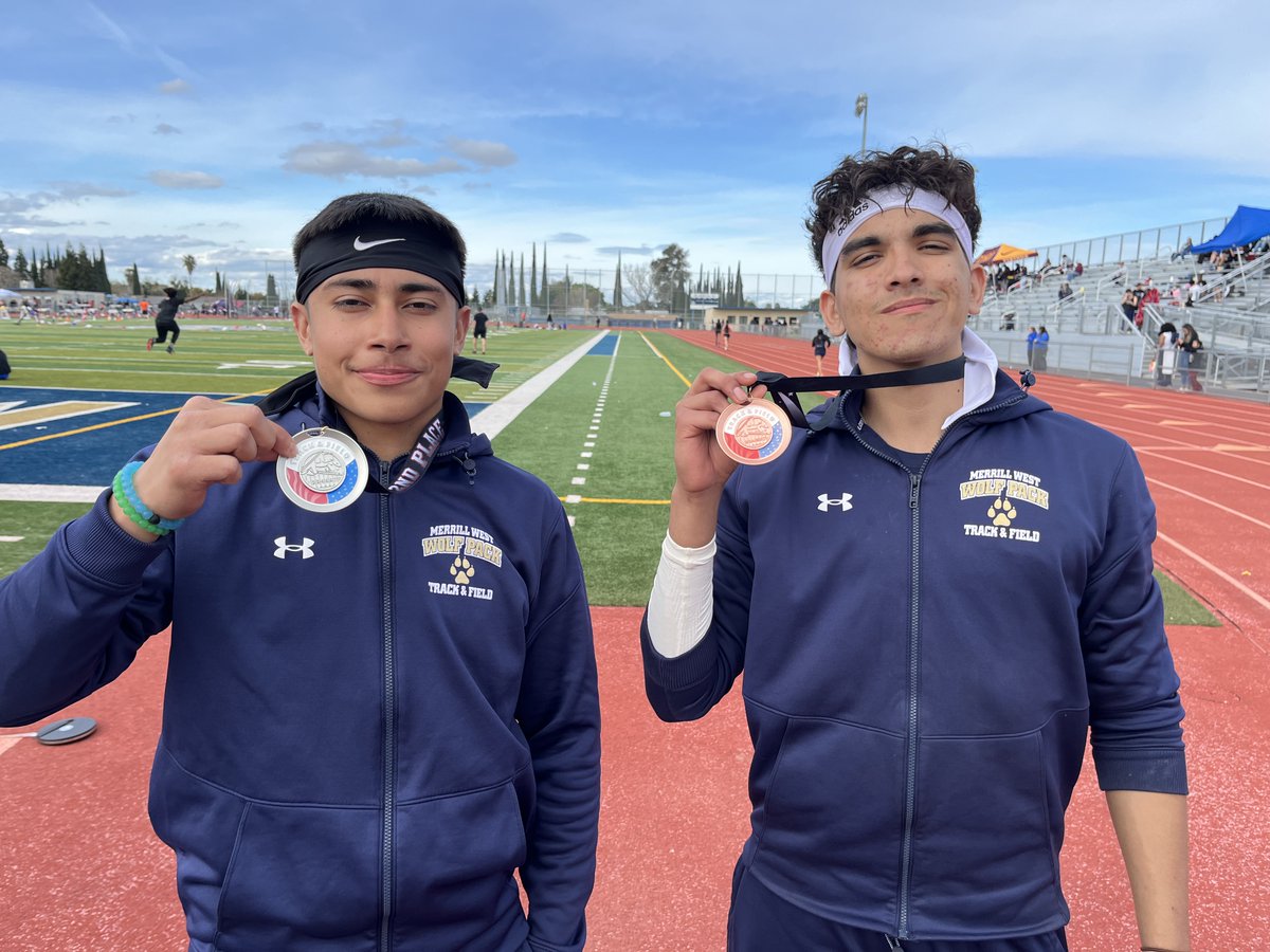 westafjrotc's tweet photo. #WOLFPACK #Relay 2024 medalist: Cadet Soria, 2nd Place, Pole Vault, 11’6’’; Cadet Anderson, 3rd Place, Pole Vault, 8ft; Cadet Munoz, 3rd Place, 4x800, 3rd Place #AFJROTC #WestHigh #Track https://t.co/PD0RhpsJGK