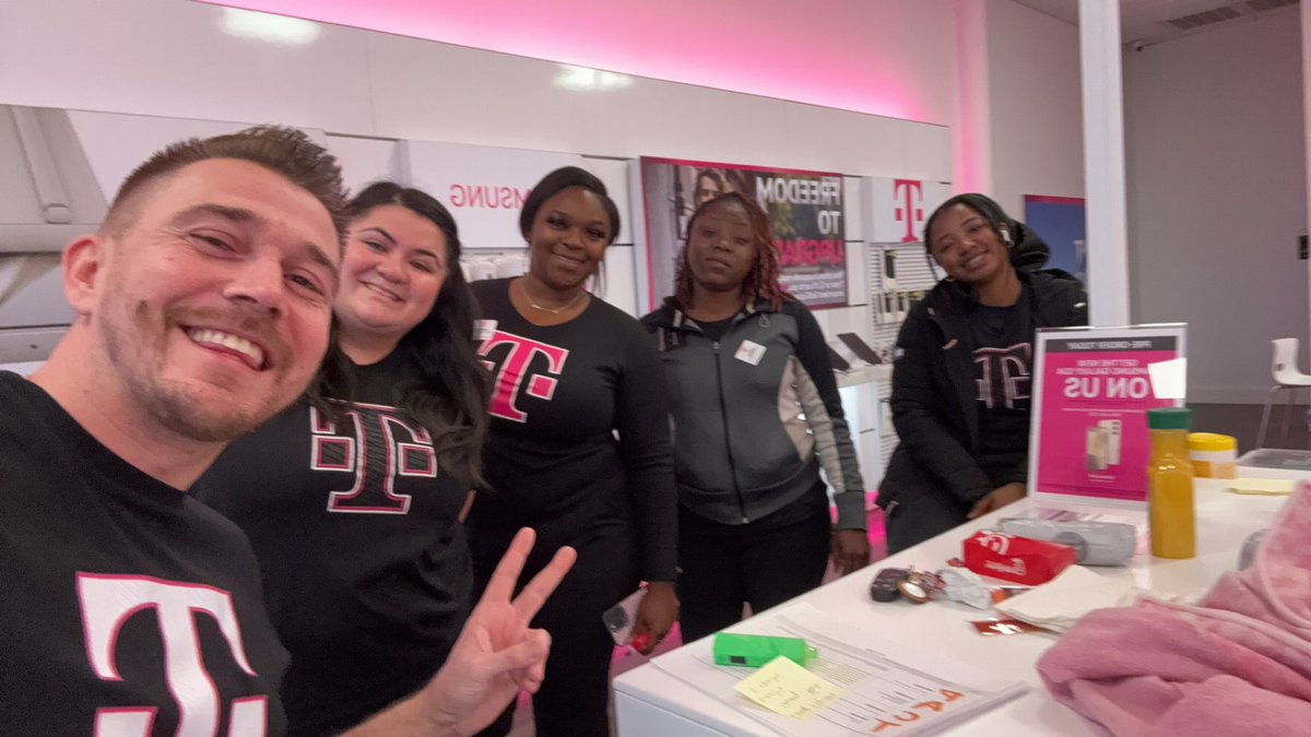 GetLikePark's tweet photo. Roanokes been a success 😀
@WirelessVision https://t.co/Plq7VKG6PO