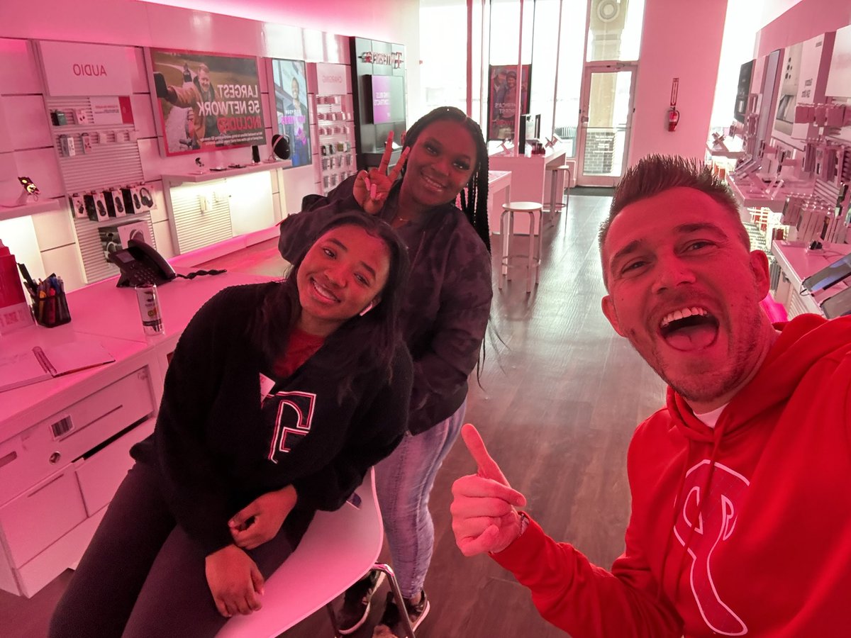 GetLikePark's tweet photo. Roanokes been a success 😀
@WirelessVision https://t.co/Plq7VKG6PO