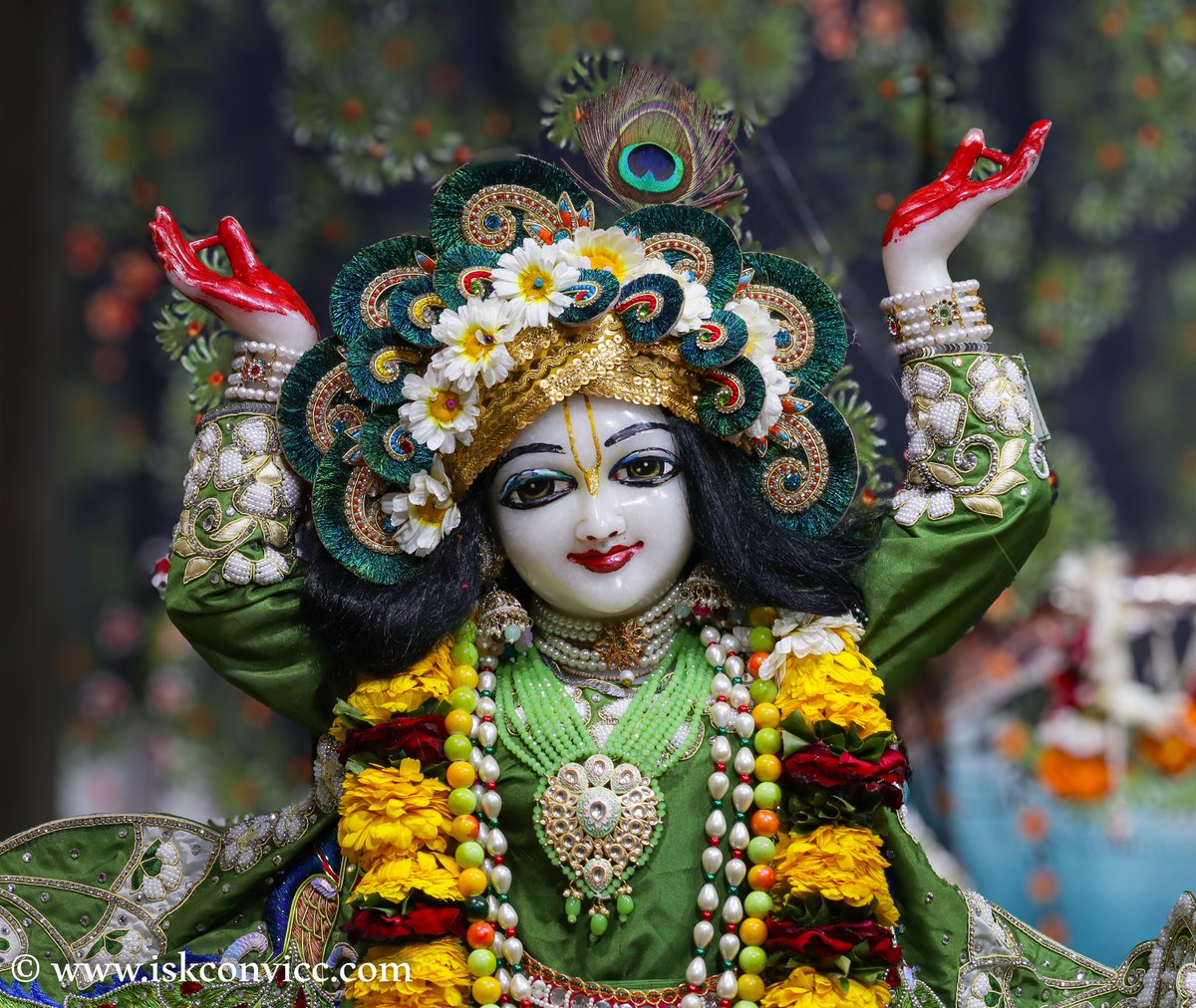 iskconvicc's tweet photo. Śrī Śrī Radha Gopal Darshan -  12/3/2024 @iskconvicc 

#12march #srisriradhagopal #aajkedarshan #todaysdarshan #iskconvicc #iskconvaransi #banaras #seagreen #lotusfeetoflordkrishna🌺🌹🌼🌷👏 #tuesdaydarshan #mangalvarspecial #bhakti https://t.co/02wByU7DBA